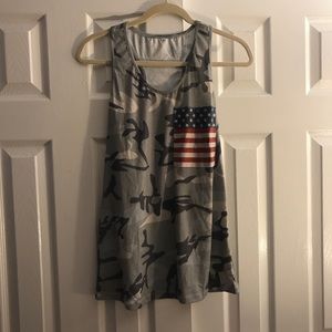 ARMY PRINTED TANK TOP W. FLAG